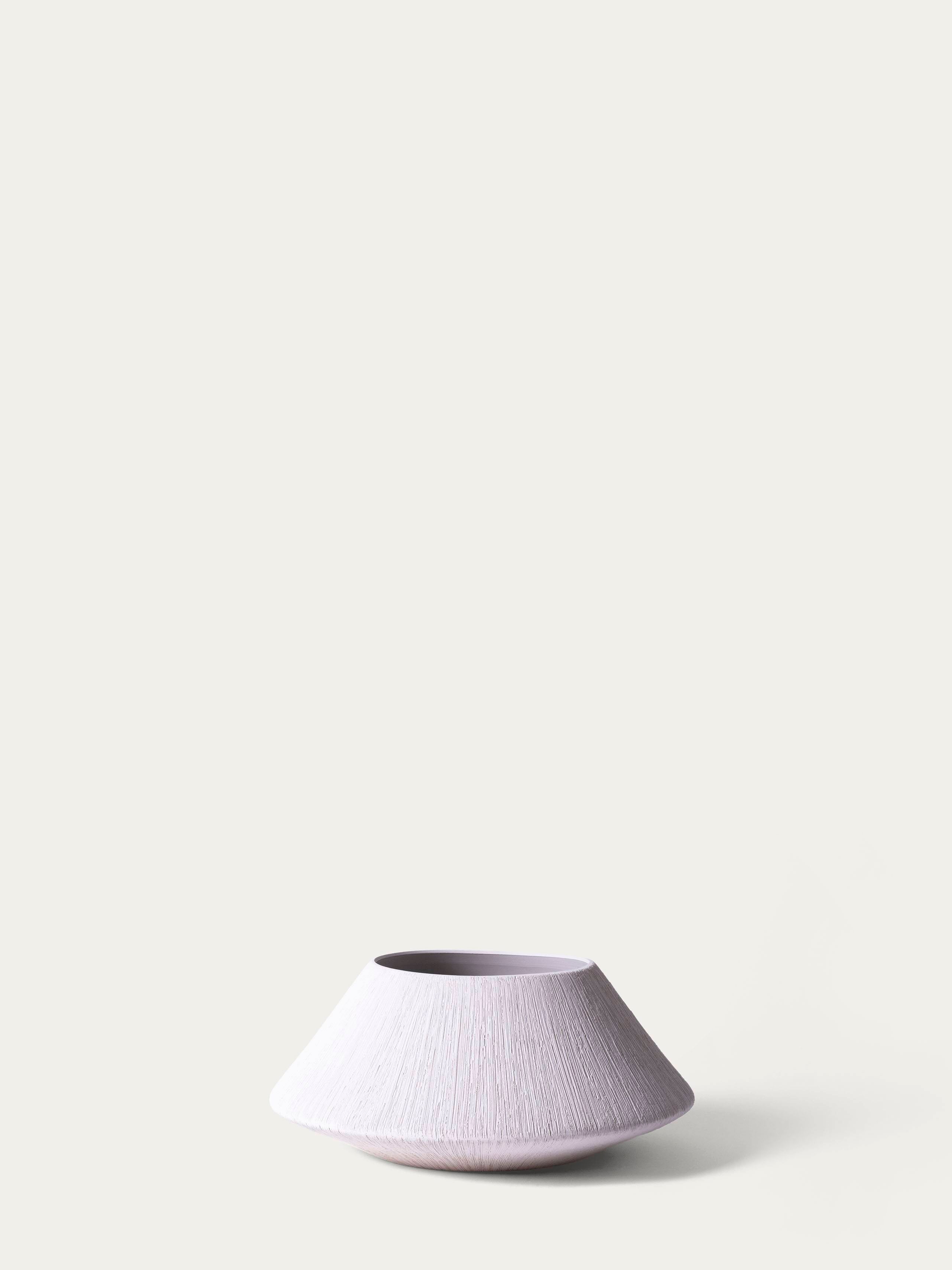 Off white textured pot